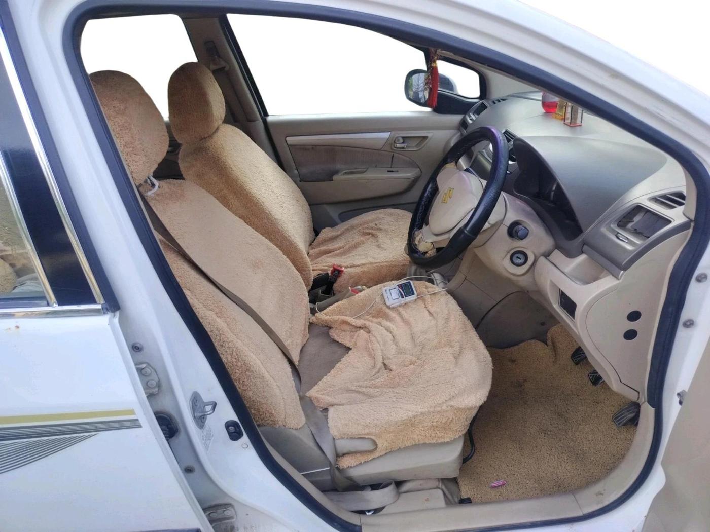 2012 Maruti Ertiga VDI, Diesel, Manual, 1,54,198 km, interior