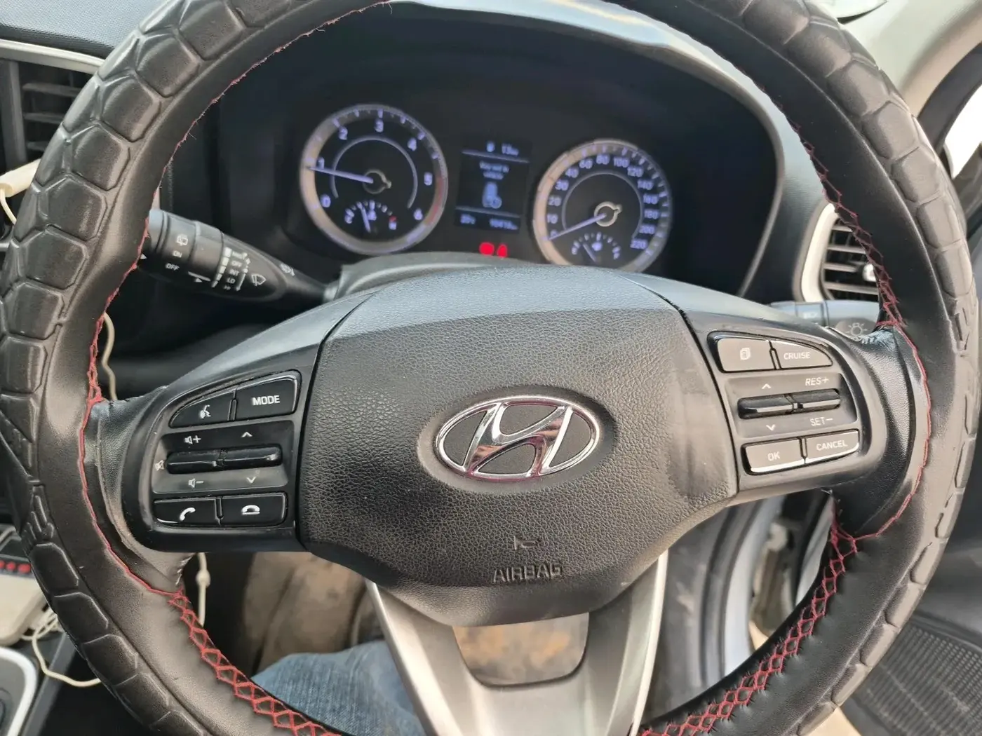 2019 Hyundai VENUE SX(O) 1.4 CRDI, Diesel, Manual, 98,418 km, interior