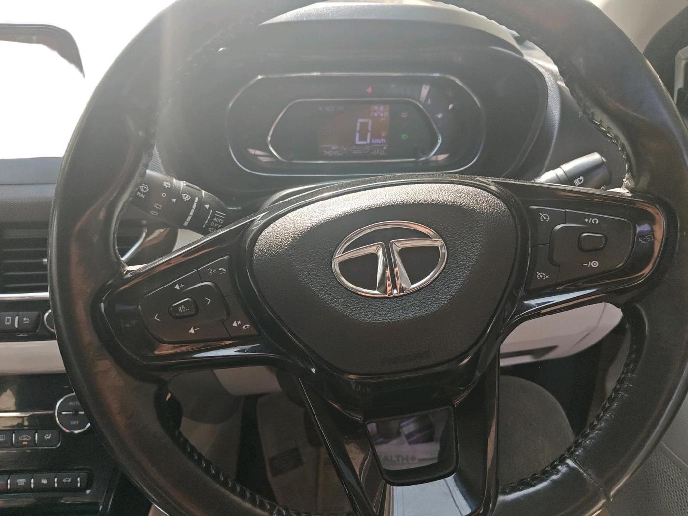 2020 Tata NEXON XZ PLUS PETROL SUNROOF, Petrol, Manual, 78,000 km, interior
