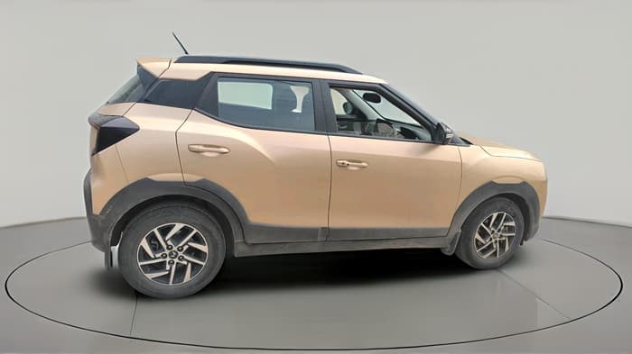 2024 Mahindra XUV 3XO AX5 1.5 Turbo Diesel, Diesel, Manual, 17,497 km, exterior
