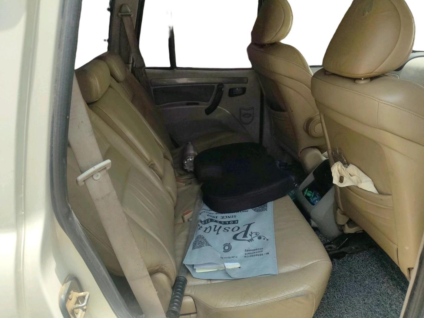 2018 Mahindra Scorpio S5, Diesel, Manual, 37,963 km, interior