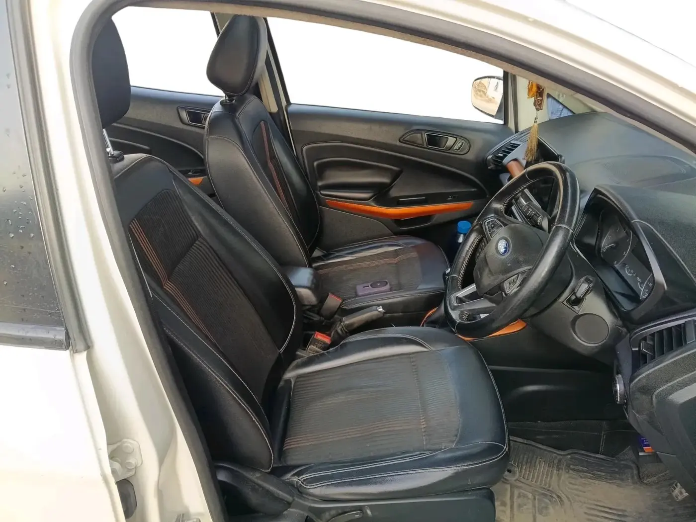 2019 Ford Ecosport TITANIUM 1.5L SPORTS(SUNROOF) DIESEL, Diesel, Manual, 1,77,278 km, interior