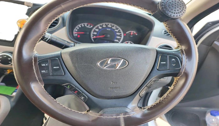 2018 Hyundai Grand i10 SPORTZ 1.2 KAPPA VTVT, Petrol, Manual, 1,70,864 km, interior