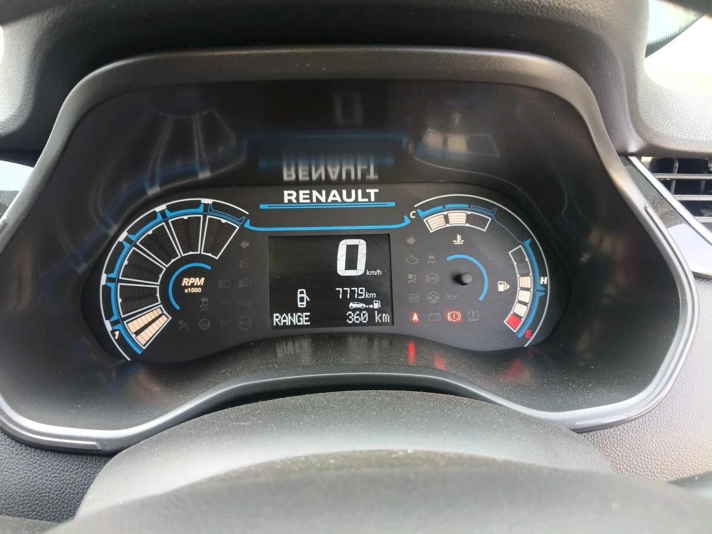 2025 Renault TRIBER RXT, Petrol, Manual, 10,700 km, interior