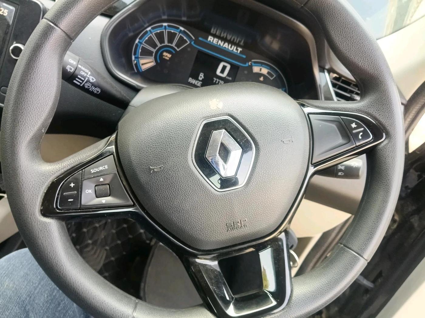 2025 Renault TRIBER RXT, Petrol, Manual, 10,700 km, interior