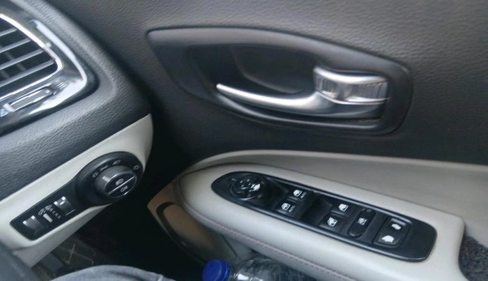 2018 Jeep Compass LIMITED 2.0 DIESEL, Diesel, Manual, 1,16,408 km, interior