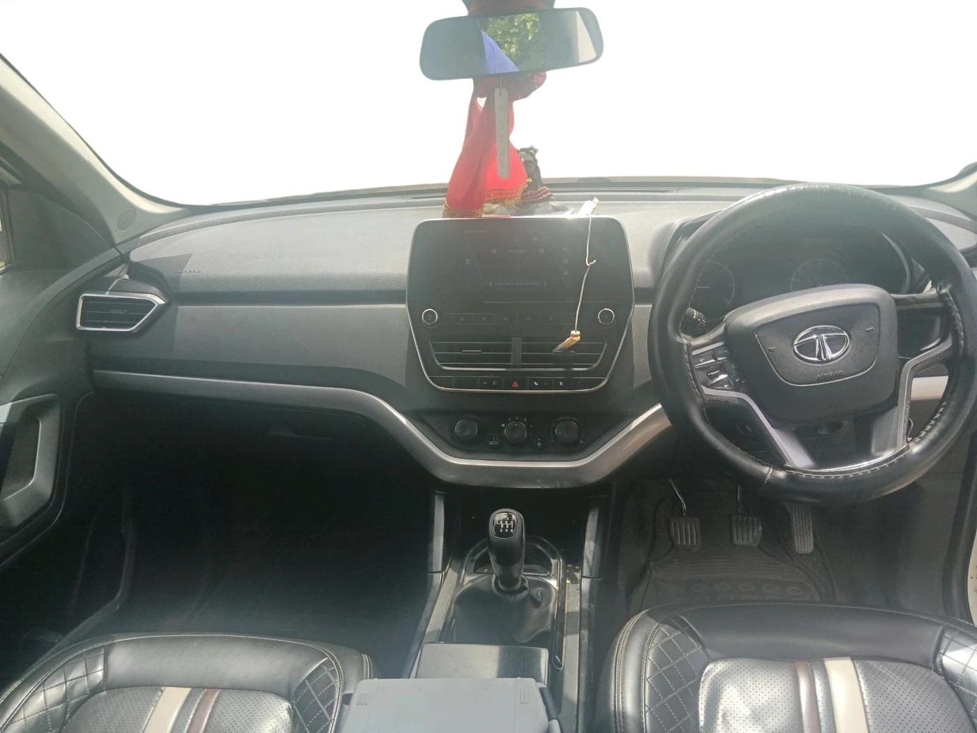 2019 Tata Harrier XM 2.0L KRYOTEC, Diesel, Manual, 1,48,899 km, interior