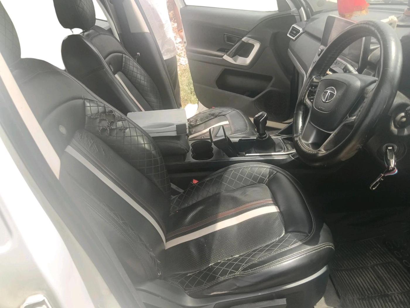 2019 Tata Harrier XM 2.0L KRYOTEC, Diesel, Manual, 1,48,899 km, interior