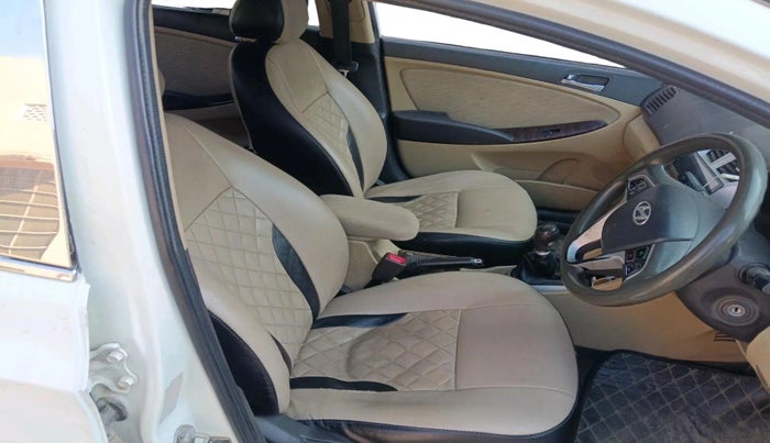 2011 Hyundai Verna FLUIDIC 1.6 CRDI SX, Diesel, Manual, 1,84,572 km, interior