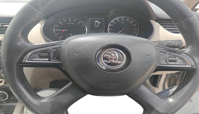 2014 Skoda Octavia AMBITION 2.0 TDI, Diesel, Manual, 1,82,394 km, interior