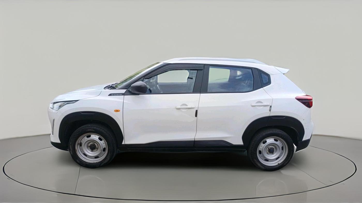 2023 Nissan MAGNITE XE, CNG, Manual, 1,17,466 km, exterior