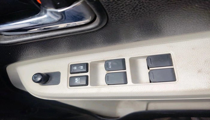 2017 Maruti IGNIS DELTA 1.2, Petrol, Manual, 54,906 km, interior