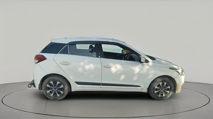 2016 Hyundai Elite i20 SPORTZ 1.4 CRDI, Diesel, Manual, 1,21,851 km, exterior