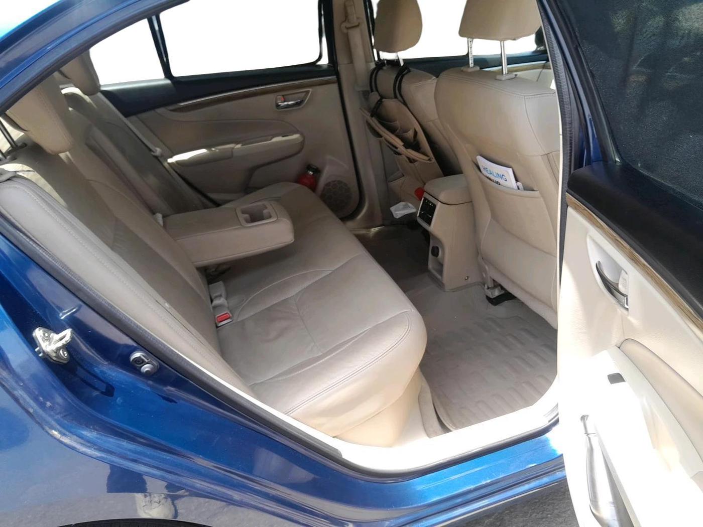 2019 Maruti Ciaz ALPHA  AT 1.5 SHVS PETROL, Petrol, Automatic, 23,113 km, interior