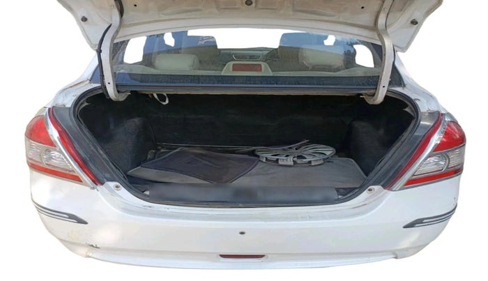 2012 Maruti Swift Dzire VDI, Diesel, Manual, 1,31,552 km, exterior