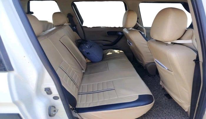 2023 Mahindra BOLERO NEO N 8, Diesel, Manual, 53,611 km, interior