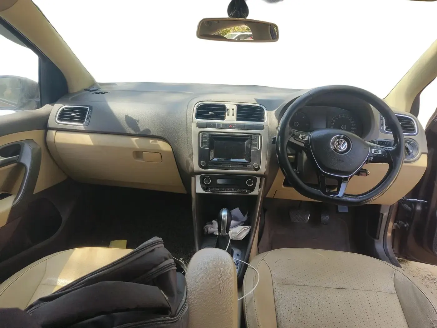 2016 Volkswagen Vento HIGHLINE 1.5 AT, Diesel, Automatic, 1,34,230 km, interior
