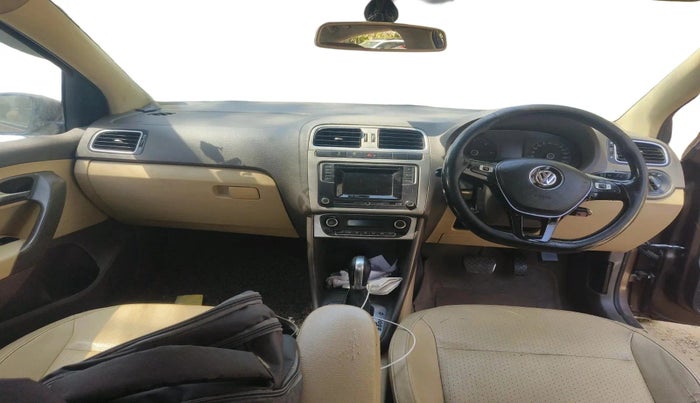 2016 Volkswagen Vento HIGHLINE 1.5 AT, Diesel, Automatic, 1,34,230 km, interior