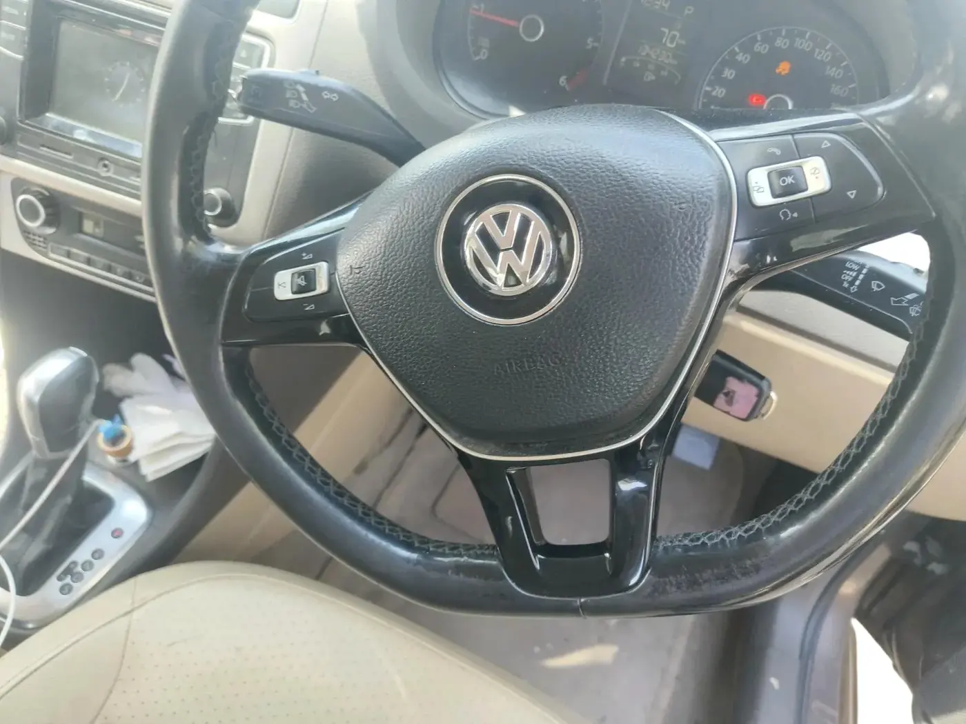2016 Volkswagen Vento HIGHLINE 1.5 AT, Diesel, Automatic, 1,34,230 km, interior