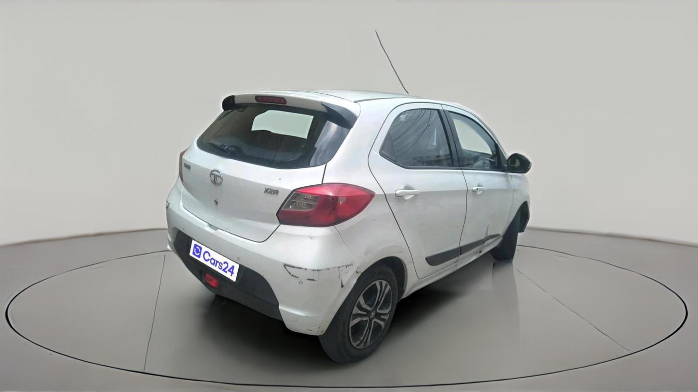 2018 Tata Tiago XZA PETROL, Petrol, Automatic, 1,05,259 km, exterior