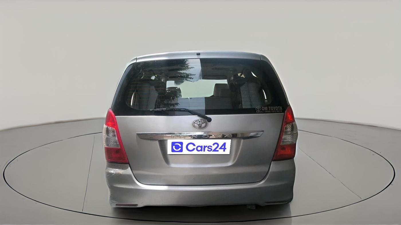 2013 Toyota Innova 2.5 VX 7 STR, Diesel, Manual, 2,67,261 km, exterior