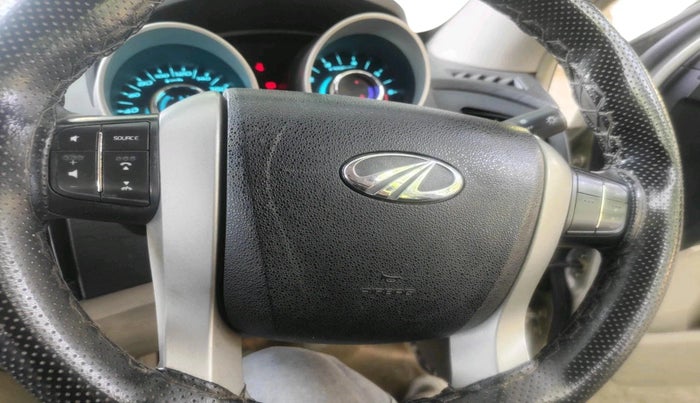 2017 Mahindra XUV500 W6, Diesel, Manual, 1,53,166 km, interior