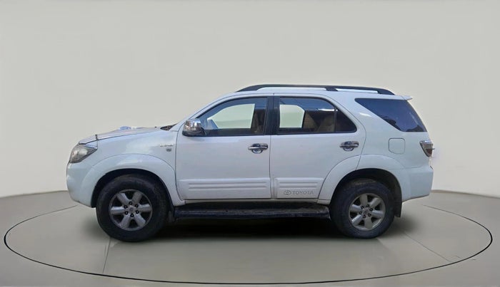 2011 Toyota Fortuner 3.0 4X4 MT, Diesel, Manual, 1,84,344 km, exterior