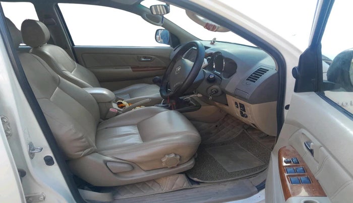 2011 Toyota Fortuner 3.0 4X4 MT, Diesel, Manual, 1,84,344 km, interior