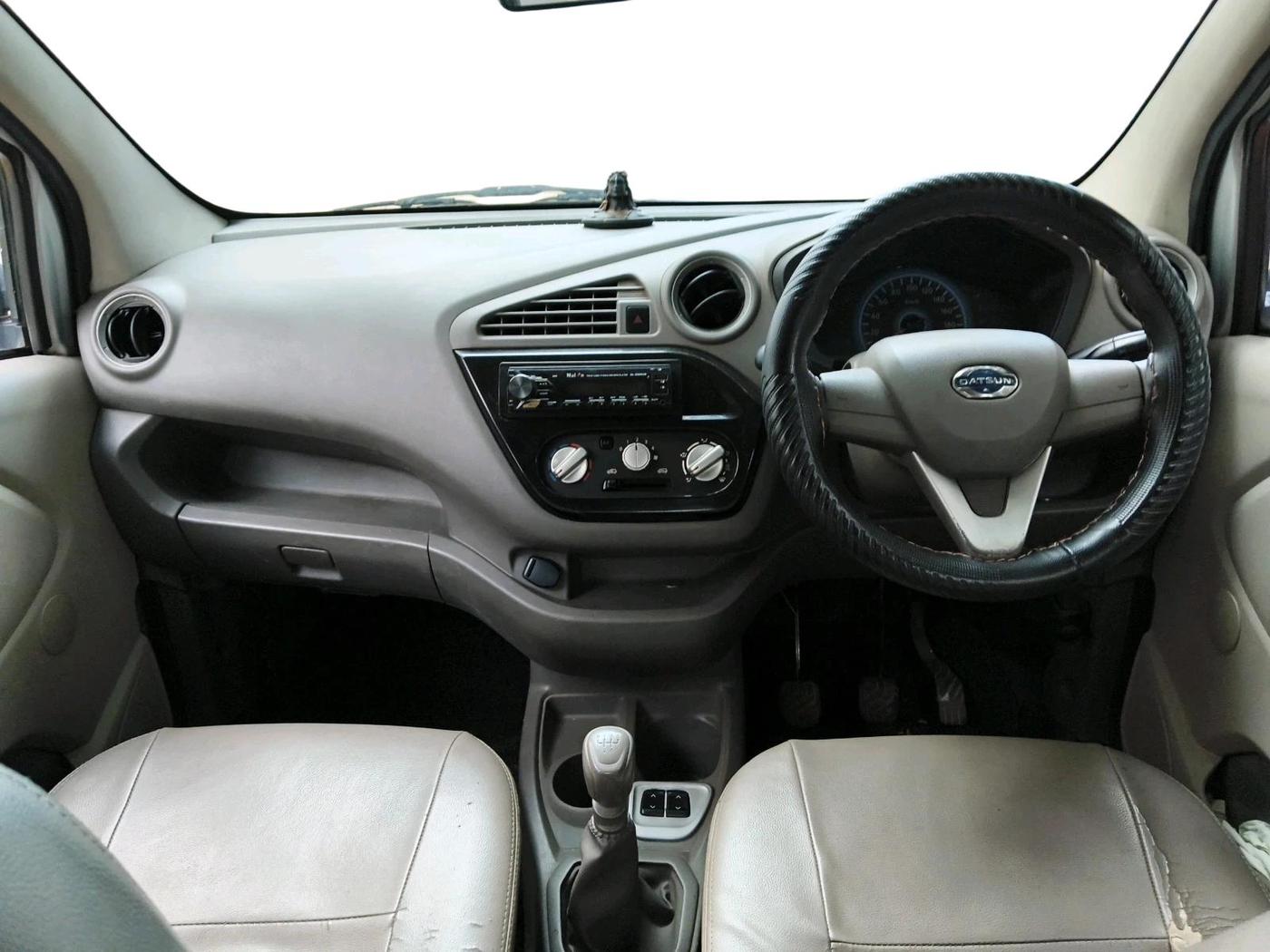 2017 Datsun Redi Go T (O), Petrol, Manual, 30,132 km, interior