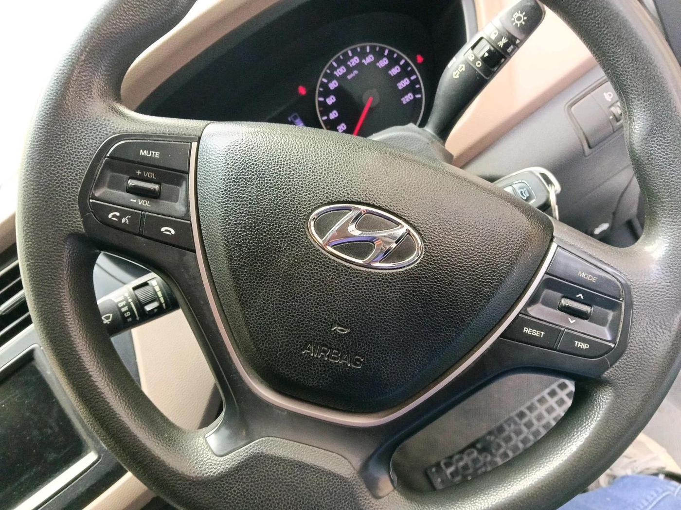 2018 Hyundai Elite i20 ASTA 1.2, Petrol, Manual, 72,970 km, interior