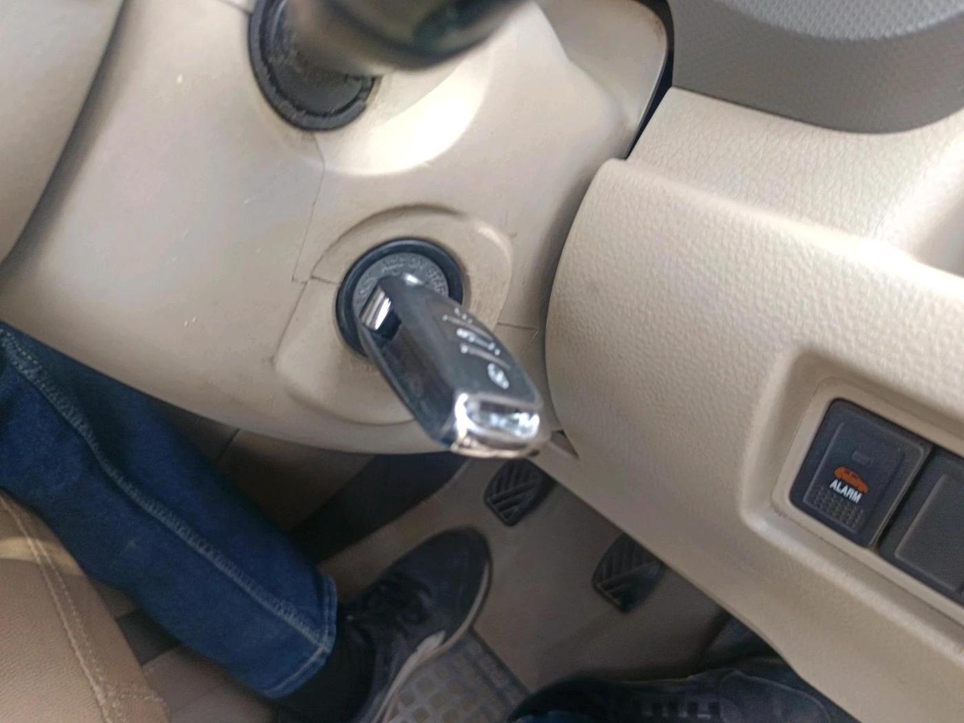 2013 Maruti Ertiga VDI, Diesel, Manual, 1,43,379 km, interior