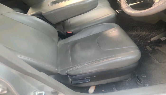 2016 Mahindra Kuv100 K2 D 6 STR, Diesel, Manual, 39,129 km, interior