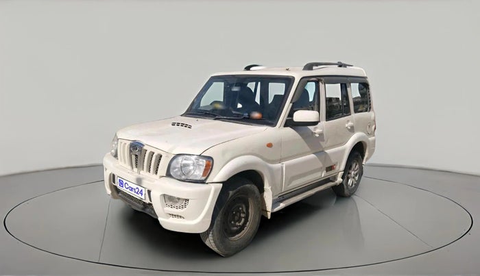 2013 Mahindra Scorpio VLX 2WD, Diesel, Manual, 82,774 km, exterior