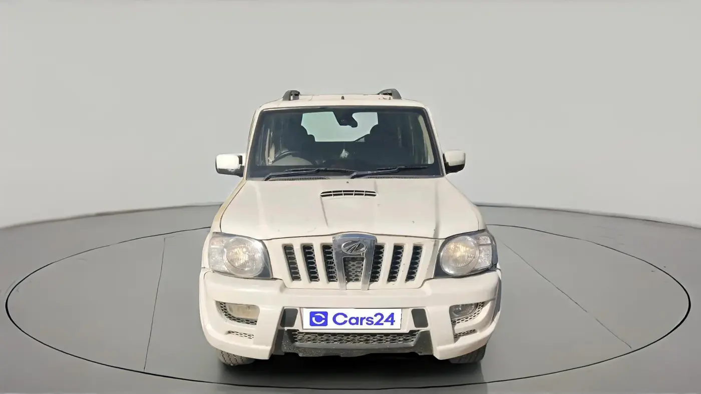 2013 Mahindra Scorpio VLX 2WD, Diesel, Manual, 82,774 km, exterior