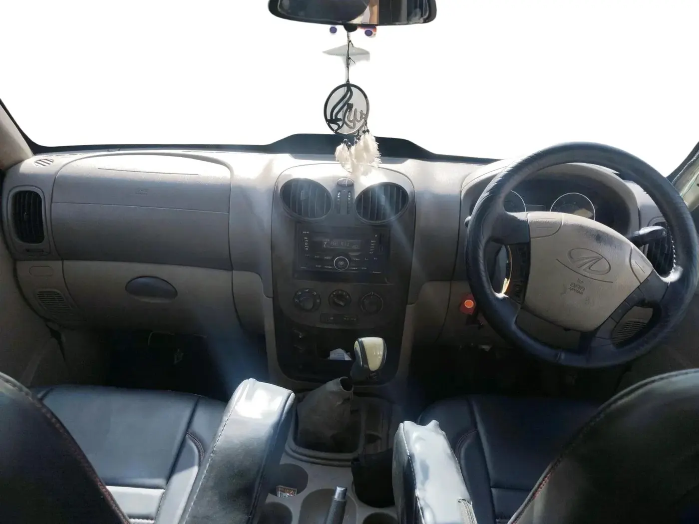 2013 Mahindra Scorpio VLX 2WD, Diesel, Manual, 82,774 km, interior
