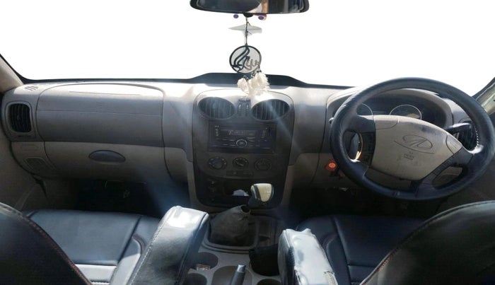 2013 Mahindra Scorpio VLX 2WD, Diesel, Manual, 82,774 km, interior