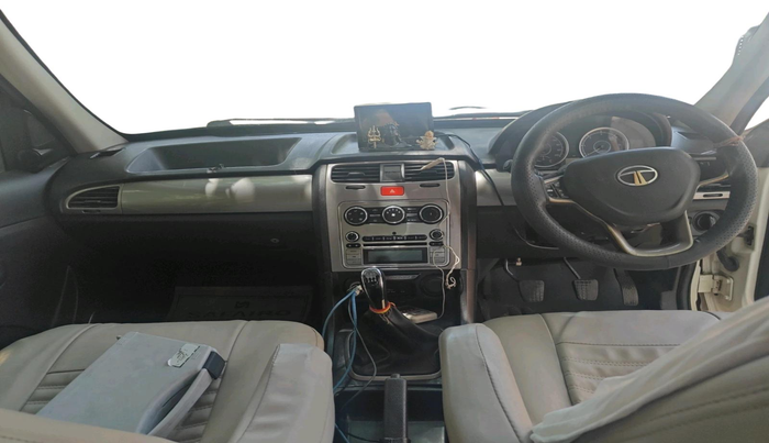 2016 Tata Safari Storme 2.2 EX 4X2, Diesel, Manual, 1,05,731 km, interior