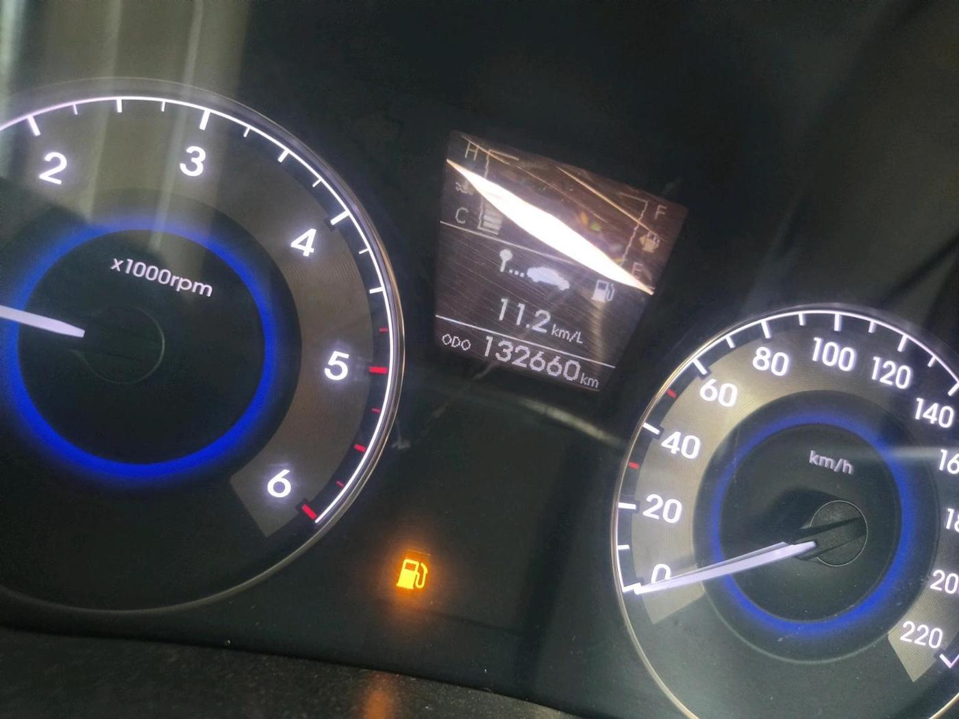 2013 Hyundai Verna FLUIDIC 1.6 CRDI SX, Diesel, Manual, 1,32,660 km, interior