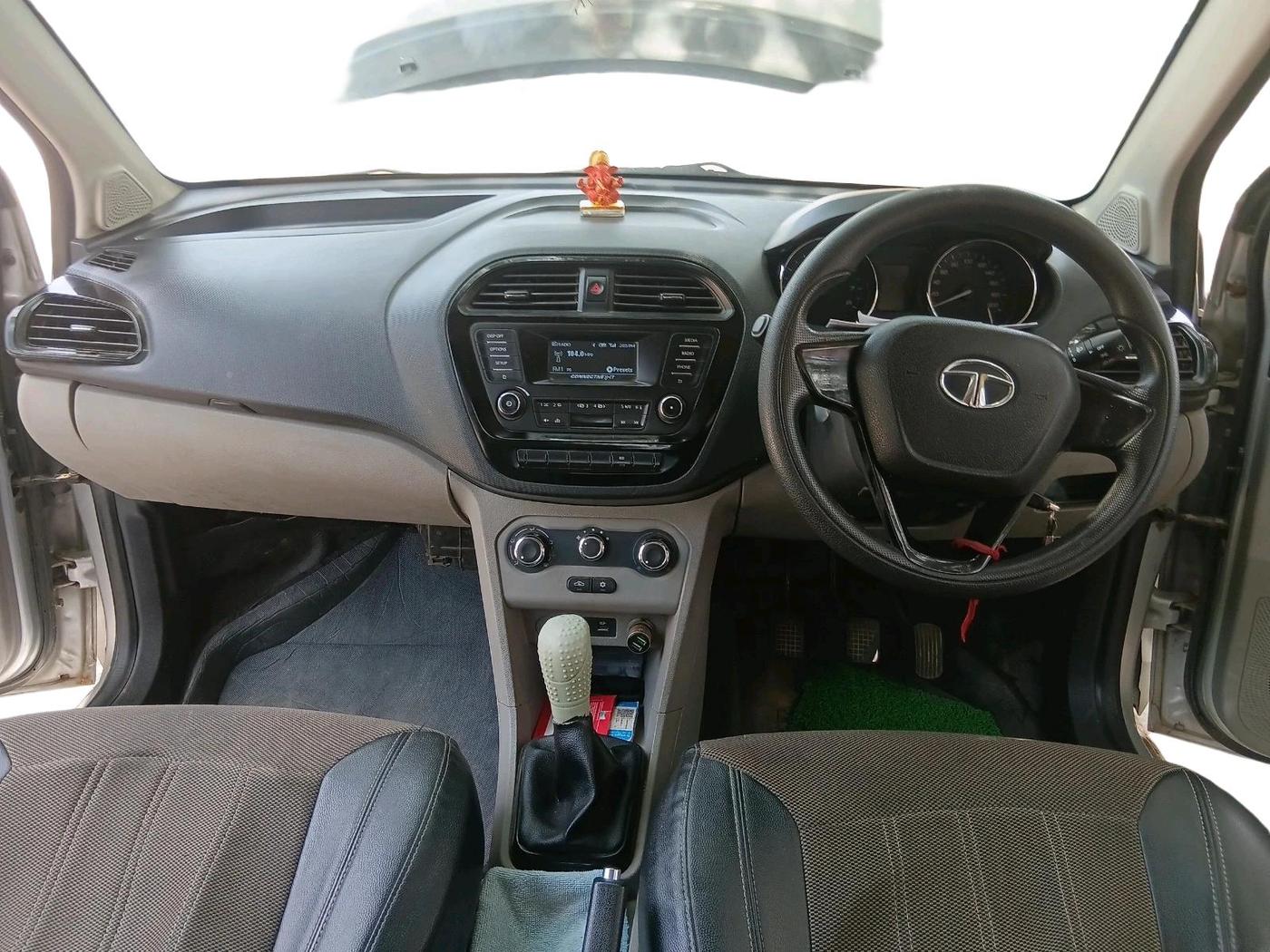 2019 Tata Tiago XT PETROL, Petrol, Manual, 1,33,229 km, interior