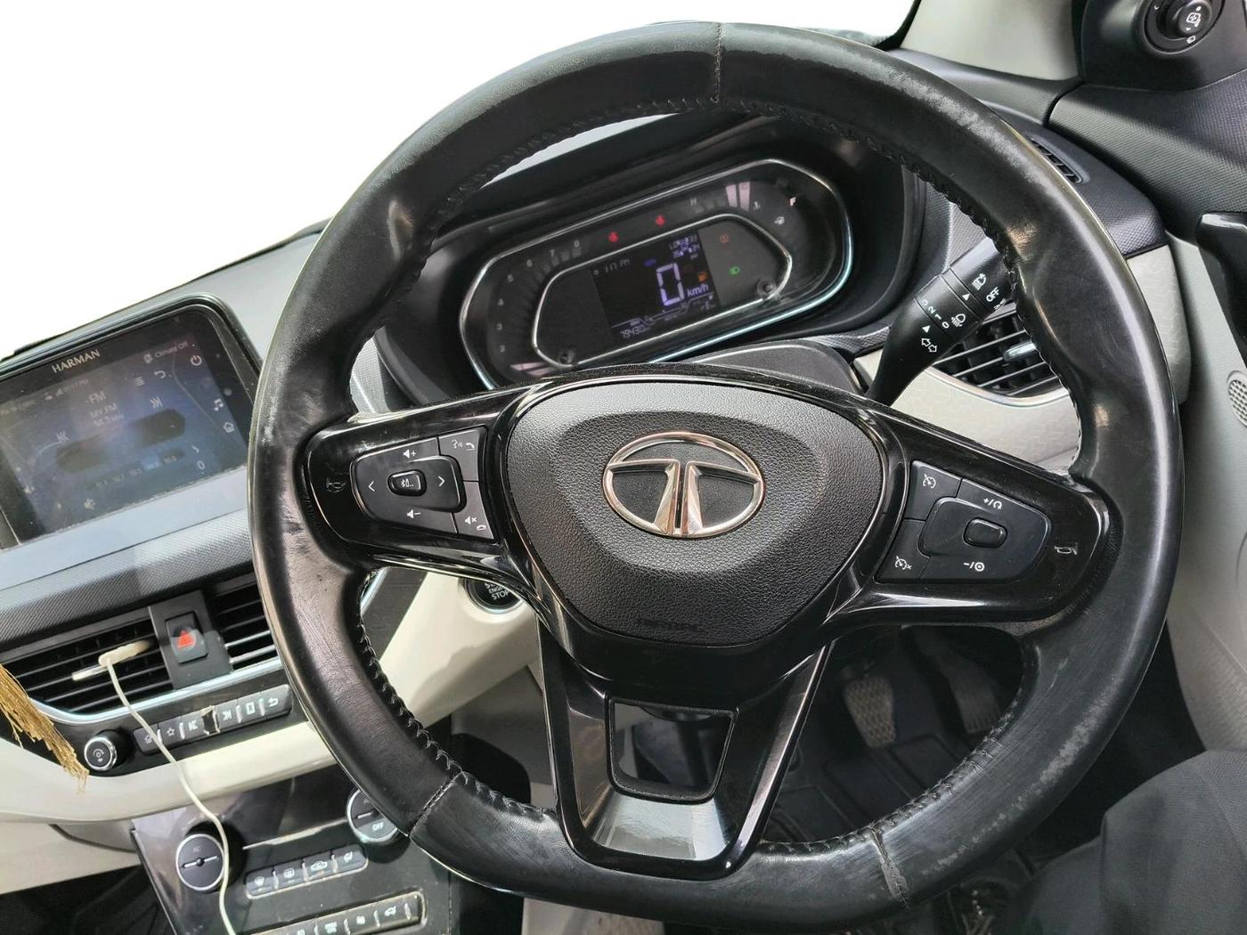 2020 Tata NEXON XZ PLUS PETROL SUNROOF, Petrol, Manual, 79,430 km, interior