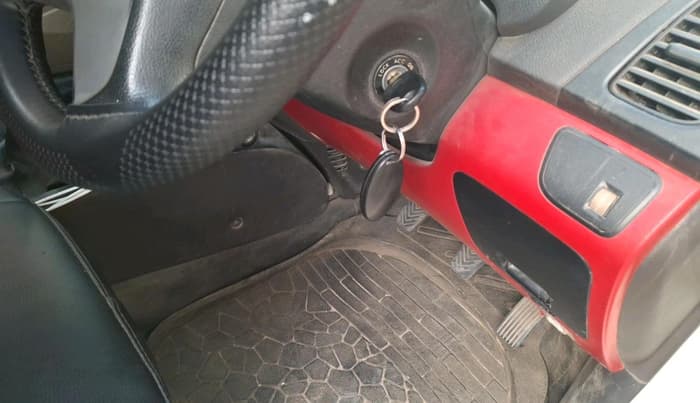 2016 Hyundai Eon ERA +, Petrol, Manual, 87,018 km, interior