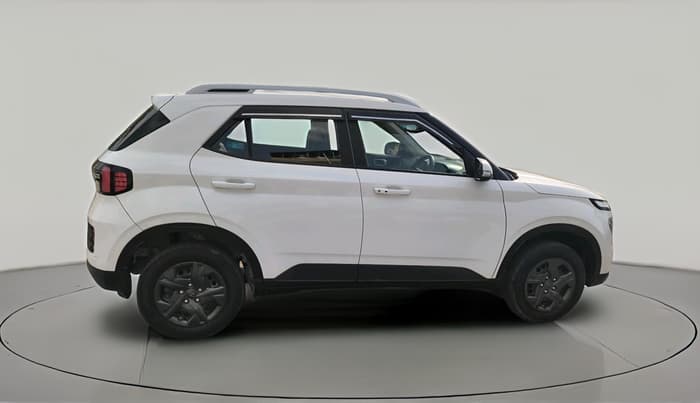 2024 Hyundai VENUE SX 1.2 PETROL, Petrol, Manual, 32,398 km, exterior