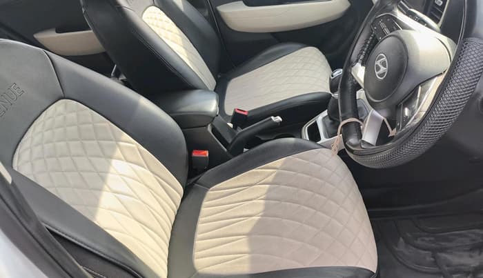 2024 Hyundai VENUE SX 1.2 PETROL, Petrol, Manual, 32,398 km, interior