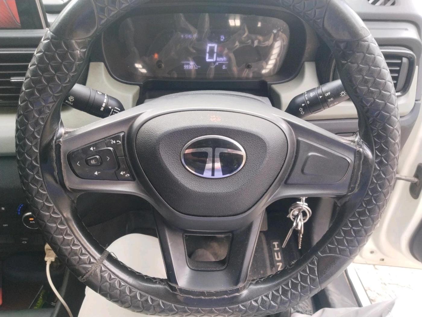 2024 Tata PUNCH ADVENTURE RHYTHM CNG MT, CNG, Manual, 99,387 km, interior