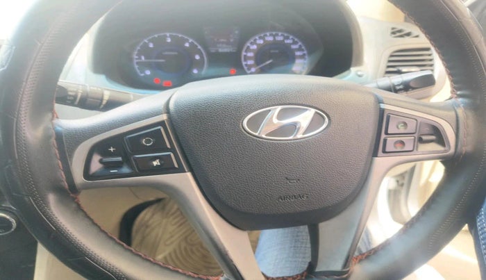 2012 Hyundai Verna FLUIDIC 1.6 CRDI SX, Diesel, Manual, 86,821 km, interior
