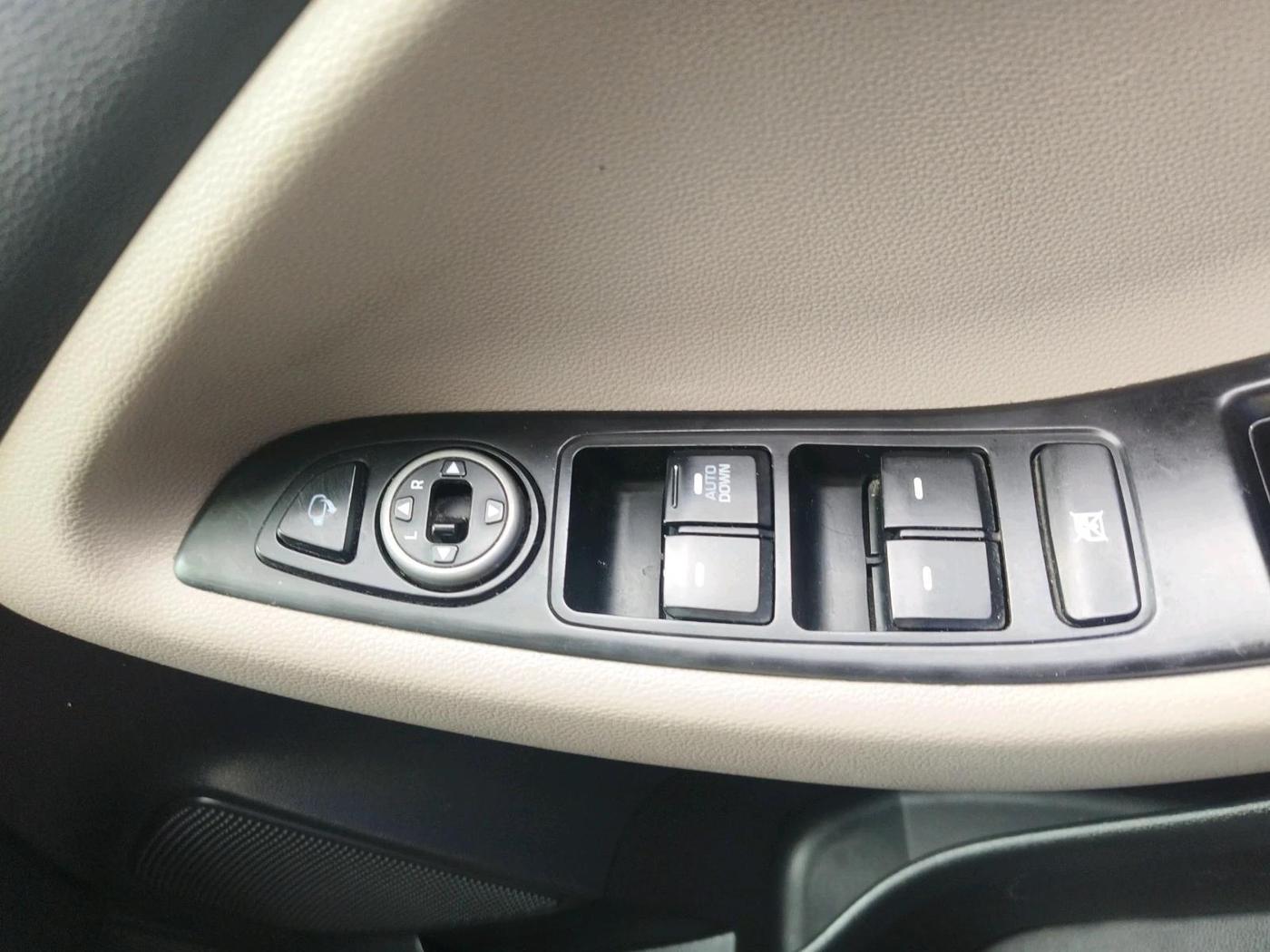 2019 Hyundai Elite i20 SPORTZ PLUS 1.2, Petrol, Manual, 96,931 km, interior