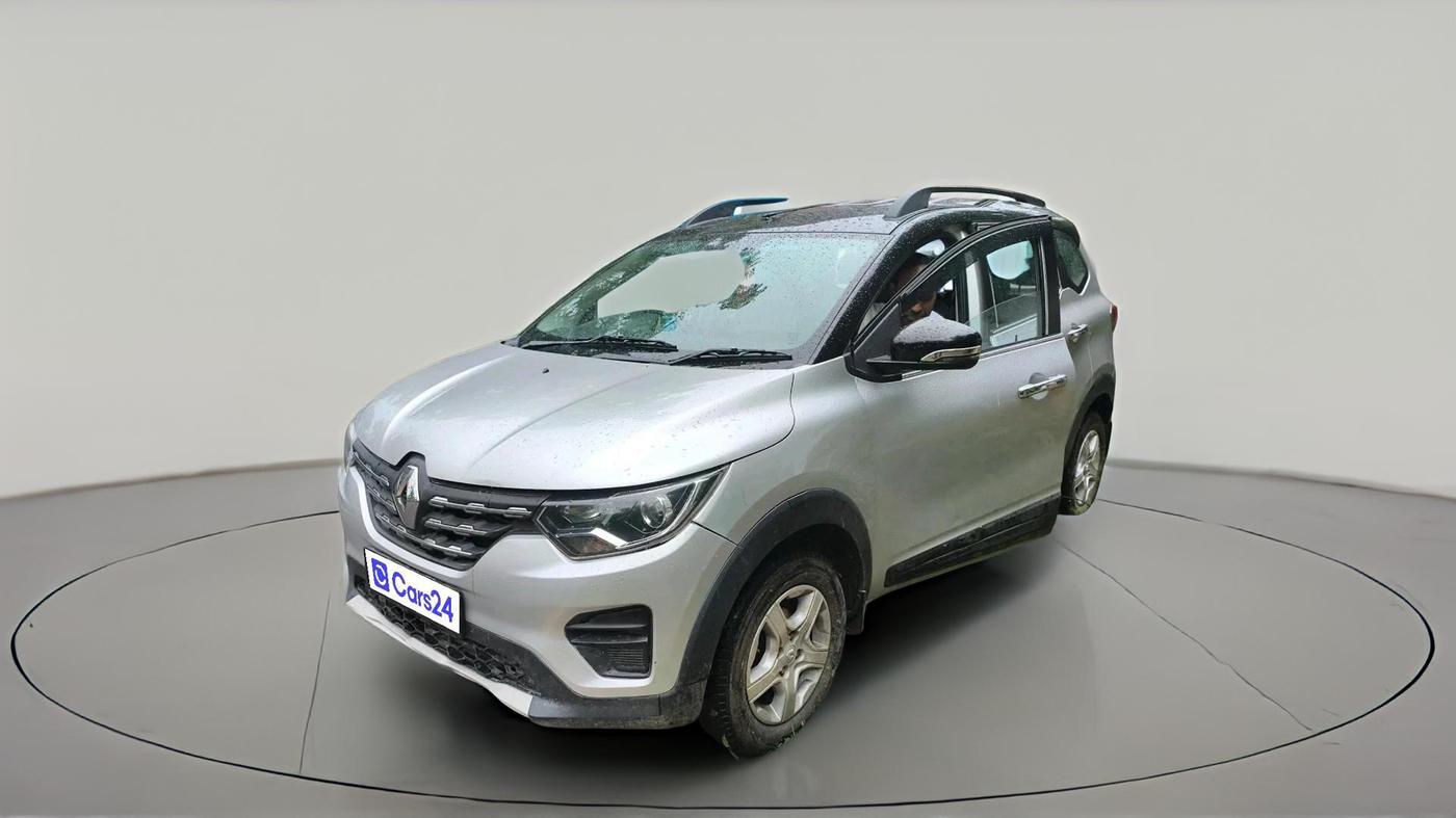 2022 Renault TRIBER RXT, Petrol, Manual, 31,465 km, exterior