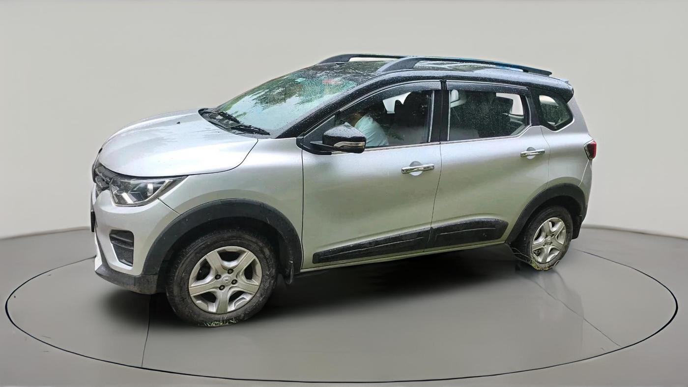 2022 Renault TRIBER RXT, Petrol, Manual, 31,465 km, exterior