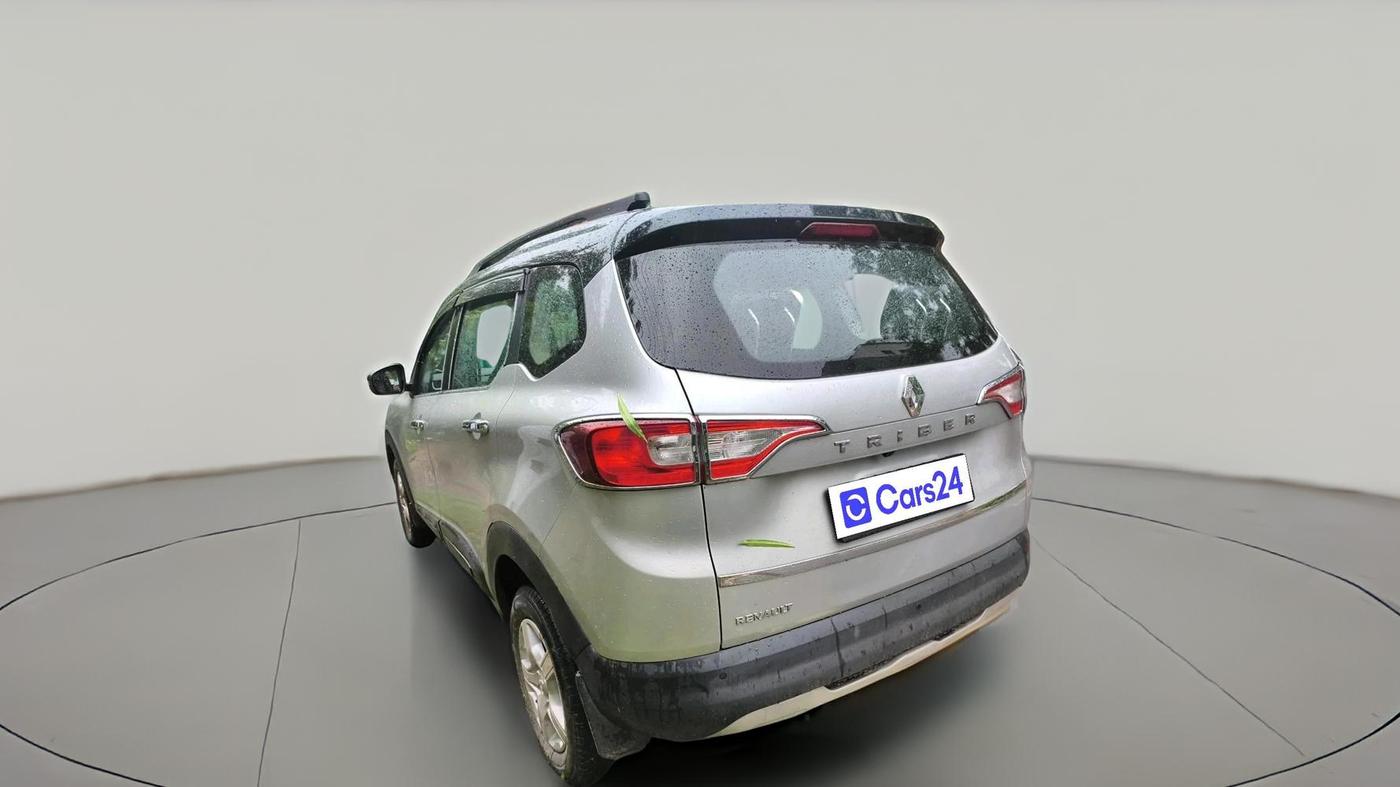 2022 Renault TRIBER RXT, Petrol, Manual, 31,465 km, exterior