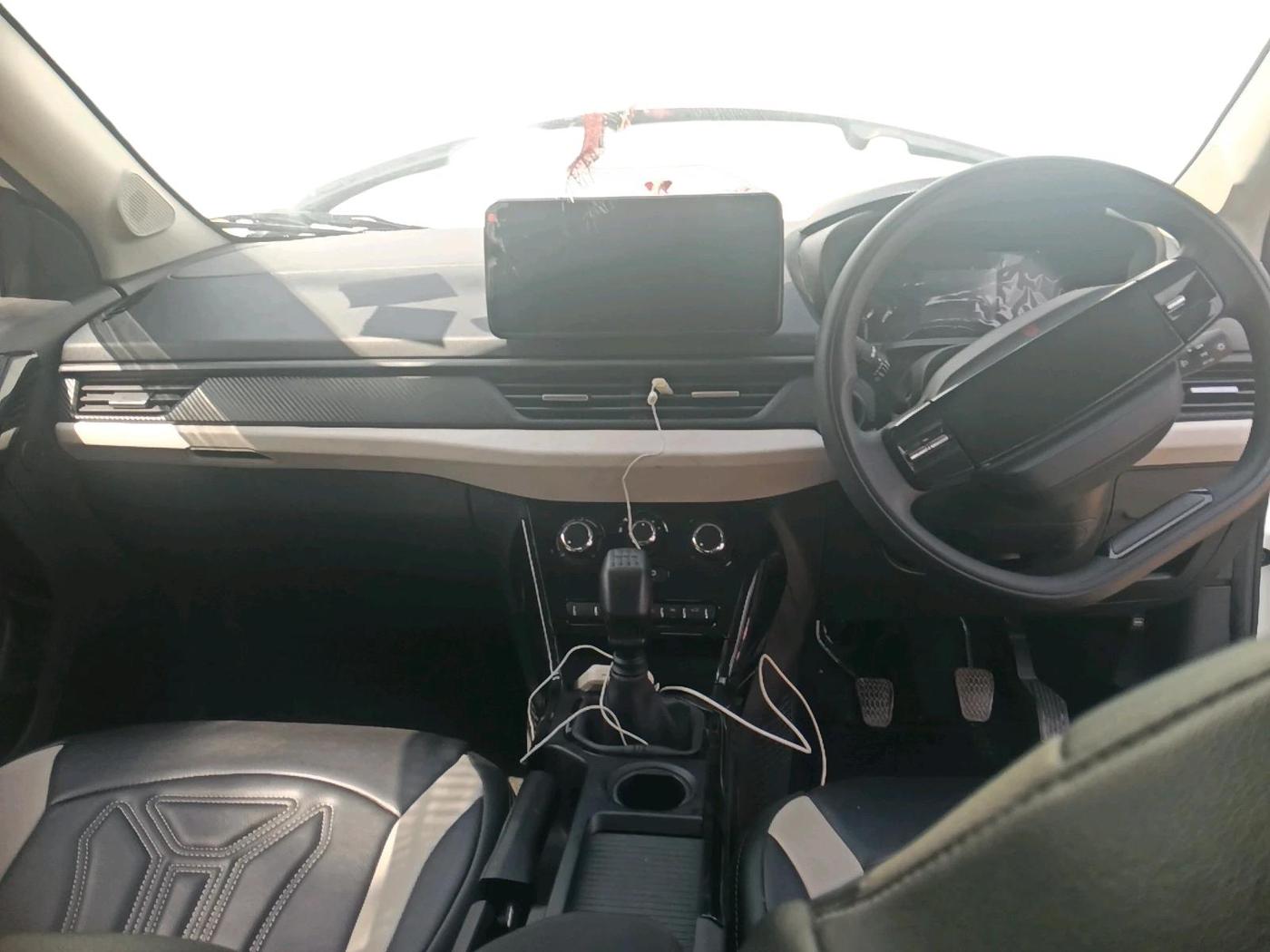 2025 Tata NEXON Pure Plus 1.2 iCNG 6MT, CNG, Manual, 12,818 km, interior
